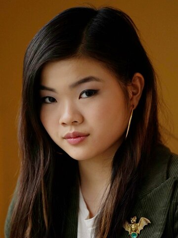 Miya Cech Headshot