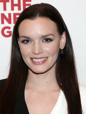 Jennifer Damiano Headshot
