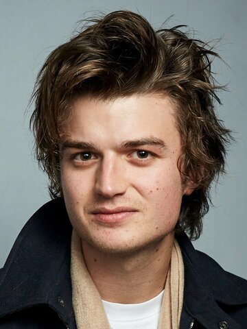 Joe Keery Headshot