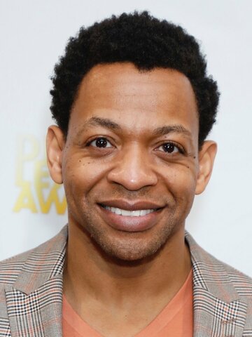 Derrick Baskin Headshot