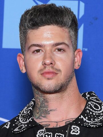 Travis Mills Headshot