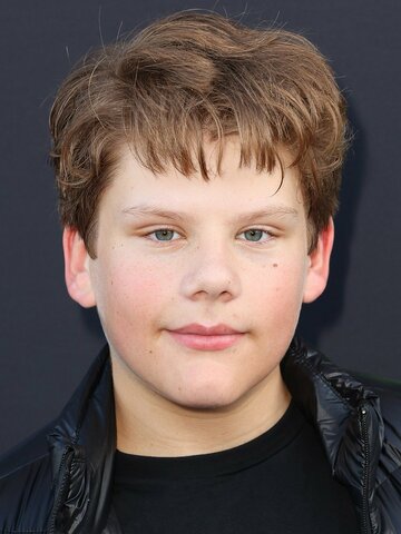 Maxwell Simkins Headshot