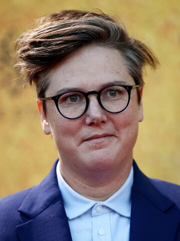 Hannah Gadsby Headshot