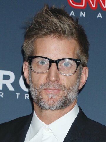 Paul Sparks Headshot