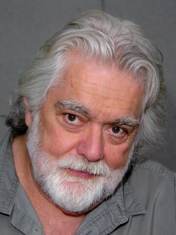 Gunnar Hansen Headshot
