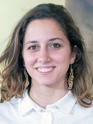 Blu Yoshimi Headshot