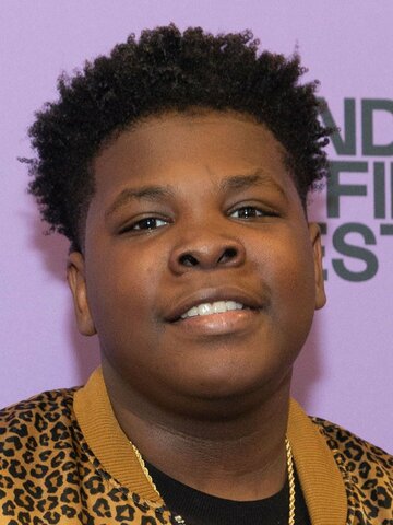 Kezii Curtis Headshot