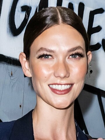 Karlie Kloss Headshot
