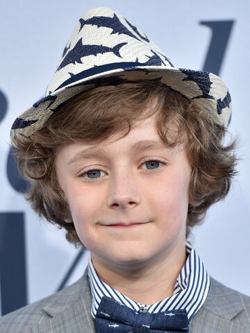 Luke Roessler Headshot