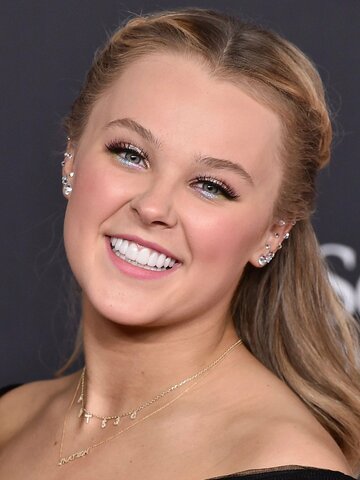 JoJo Siwa Headshot
