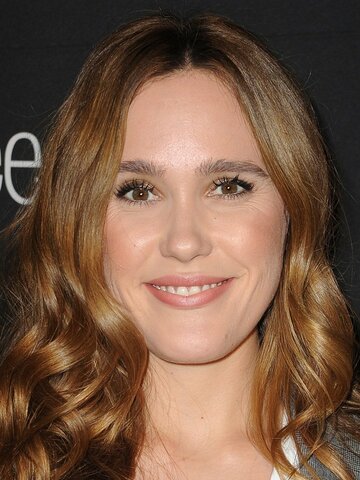 Eden Brolin Headshot