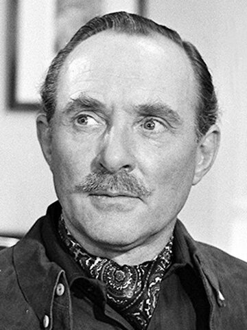 Michael Bates Headshot