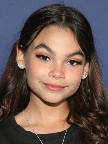 Ariana Greenblatt Headshot