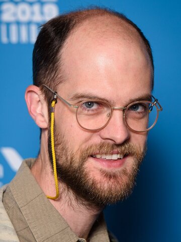 Daniel Scheinert Headshot