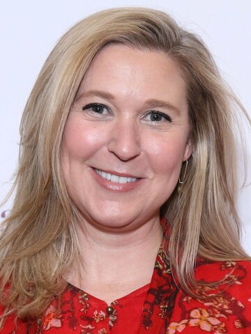 Cassie Beck Headshot