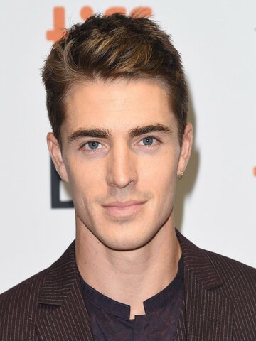 Spencer Neville Headshot