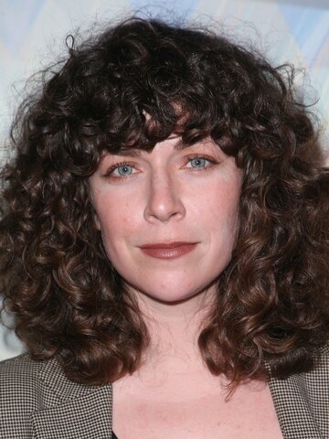 Jen Tullock Headshot
