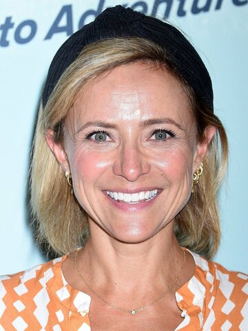 Christine Lakin Headshot