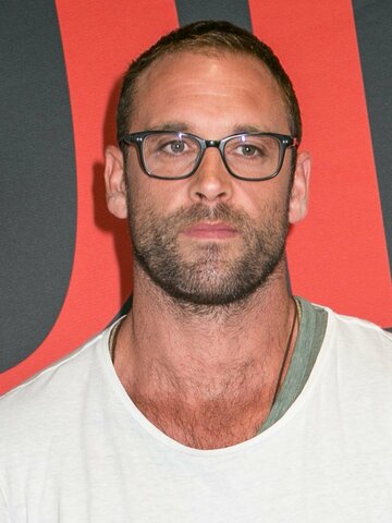 Jake Ryan Headshot