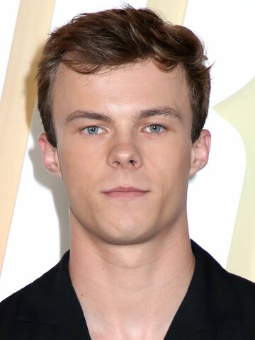 Nicholas Hamilton Headshot