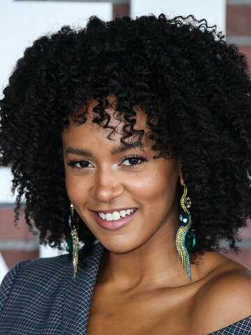 Corbin Reid Headshot
