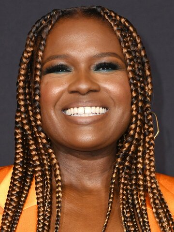 Deborah Joy Winans Headshot