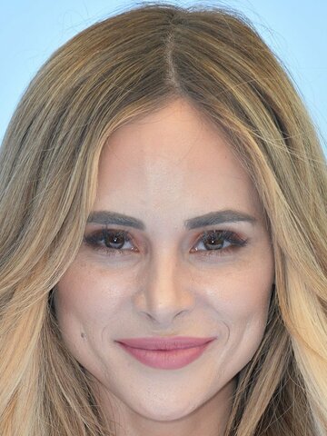 Amanda Stanton Headshot