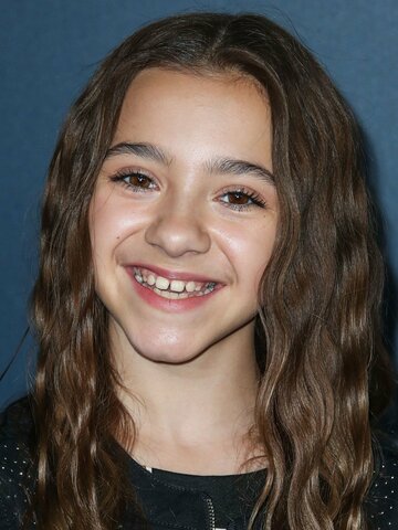 Olivia Edward Headshot