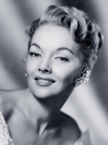 Mari Blanchard Headshot