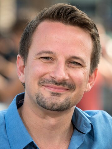 Evan Bass Headshot