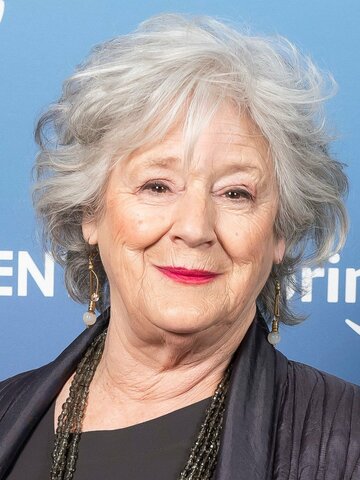 Maggie Steed Headshot