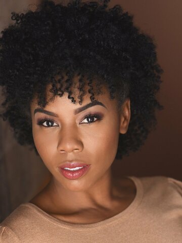 Brandee Evans Headshot