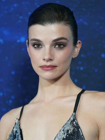 Zoe Steiner Headshot